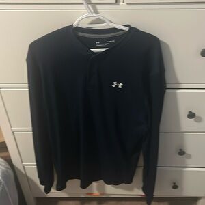 Under armour blue Henley long sleeve shirt XL
Worn 3 times too big